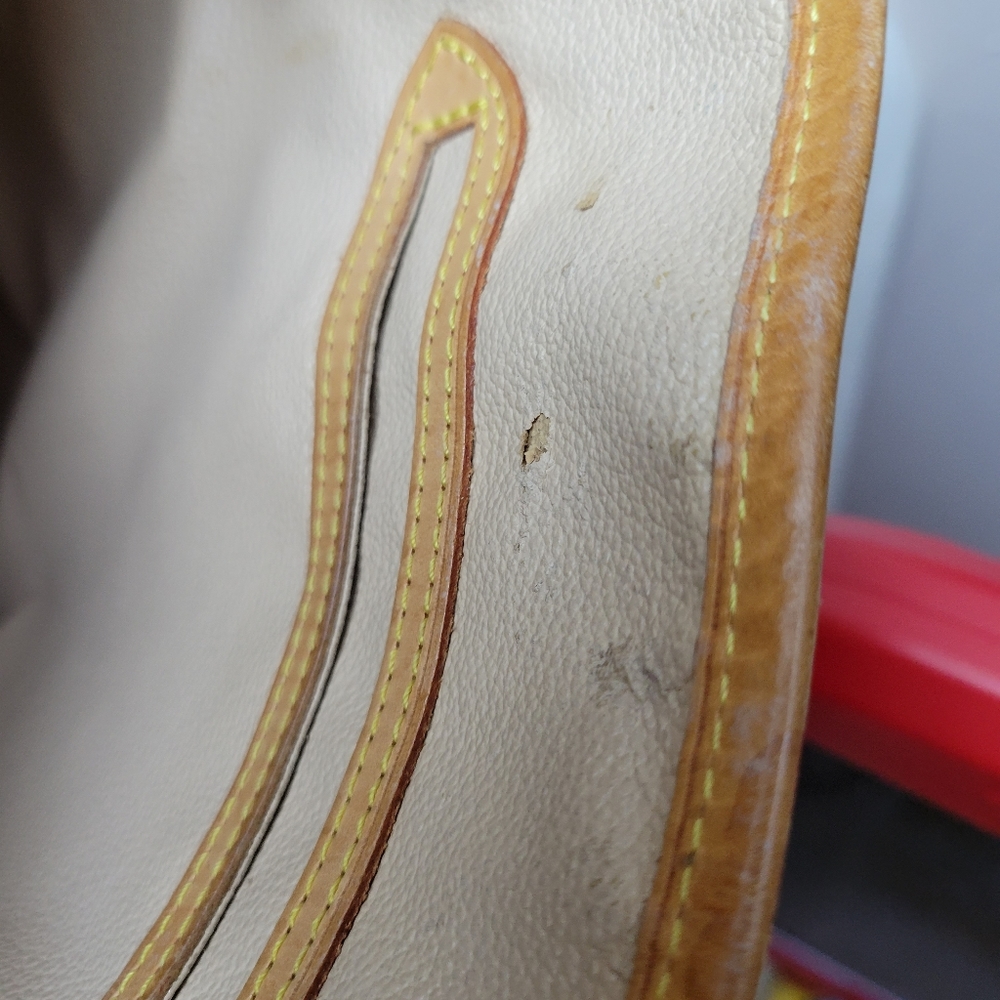 Authentic Louis Vuitton large monogram bucket bag - Picture 12 of 16